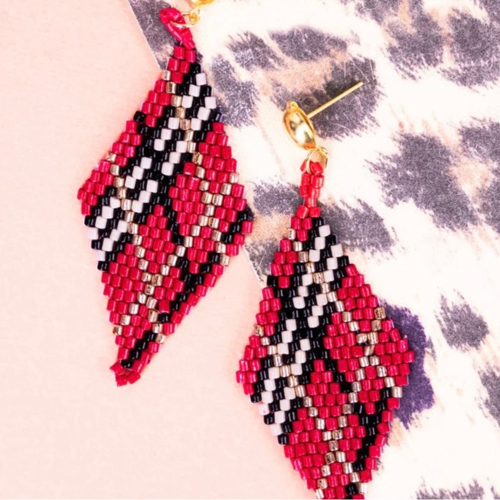 Red/Black Plaid Triangle Seed Bead Drop Earrings